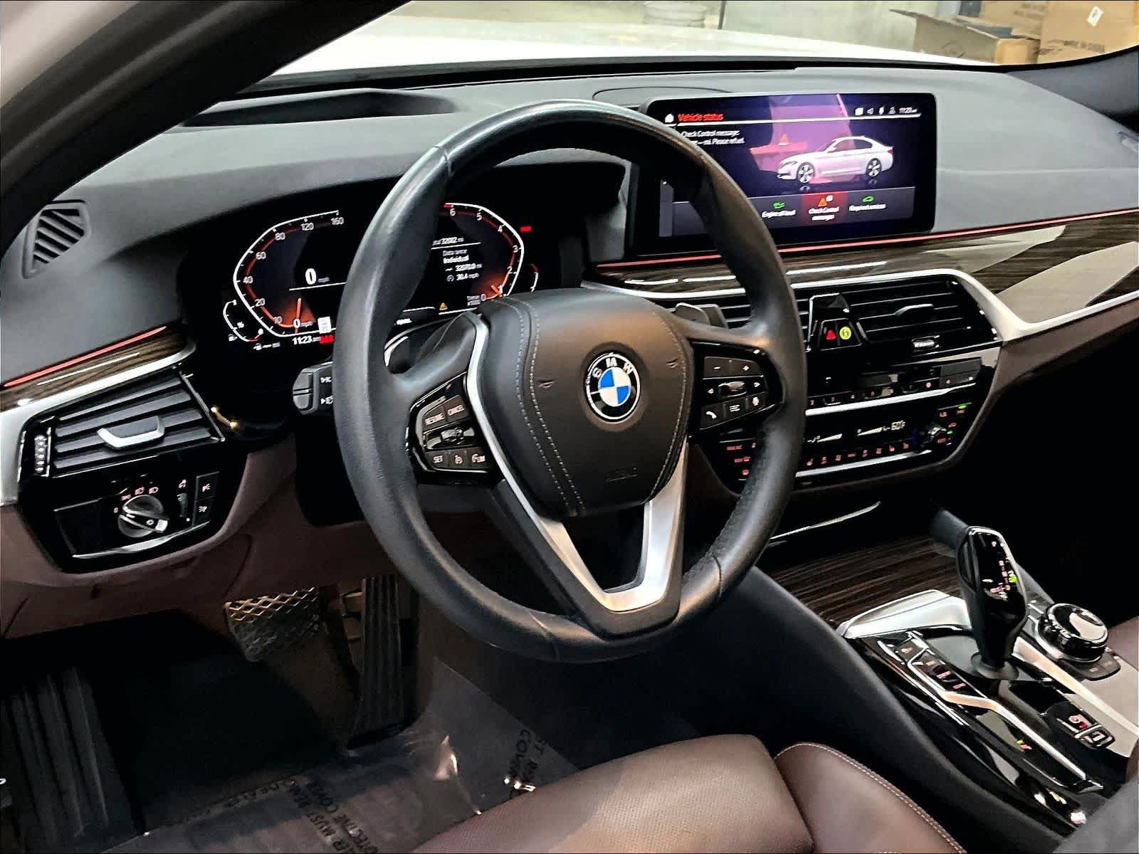 Used 2023 BMW 530i w/ Executive Package RWD image 17