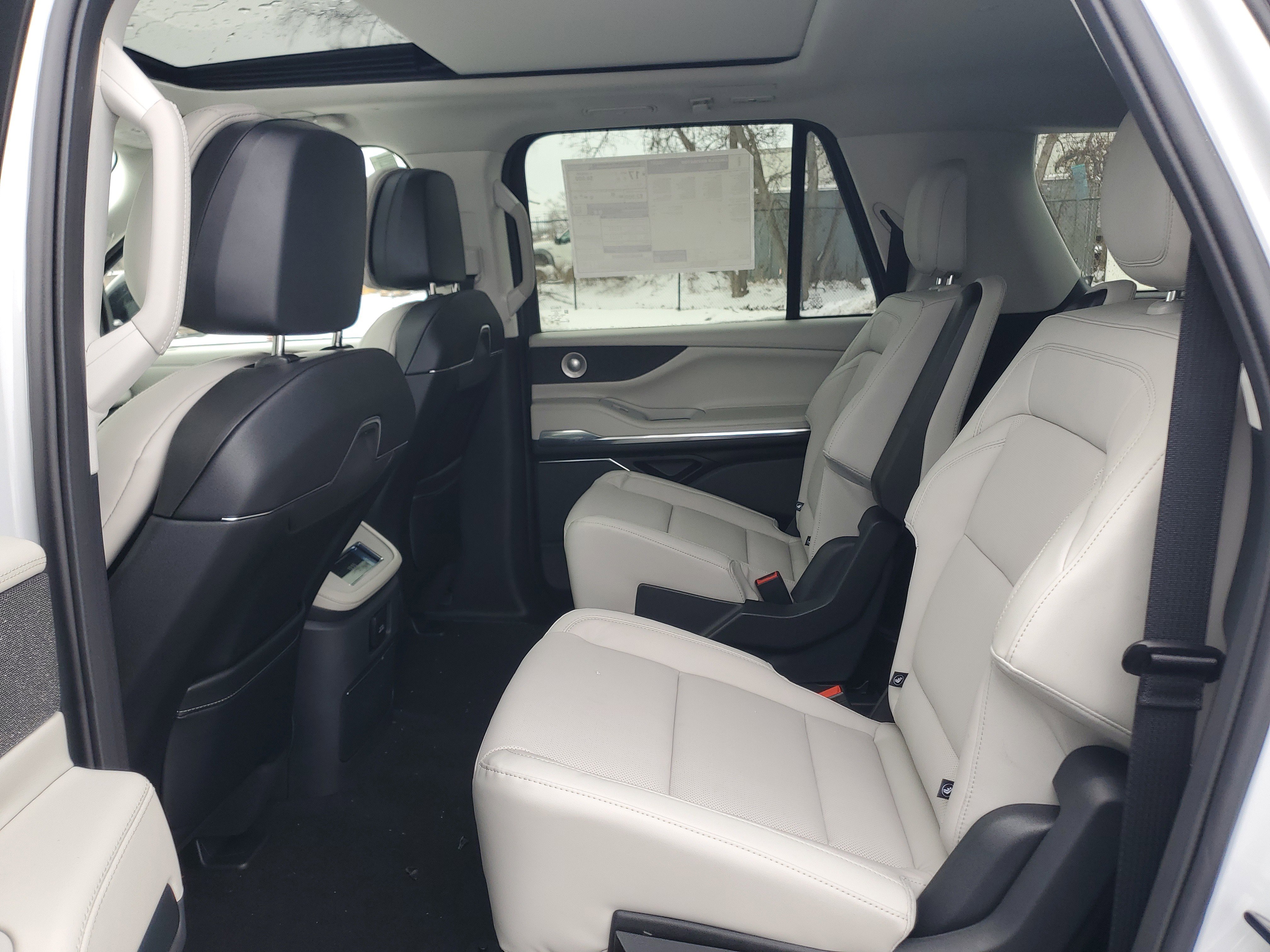 New 2026 Lincoln Navigator L Reserve w/ Jet Appearance Package image 27