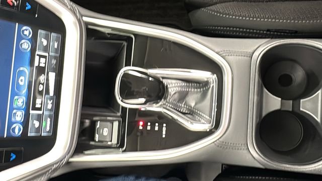 Certified 2025 Subaru Outback Premium image 33