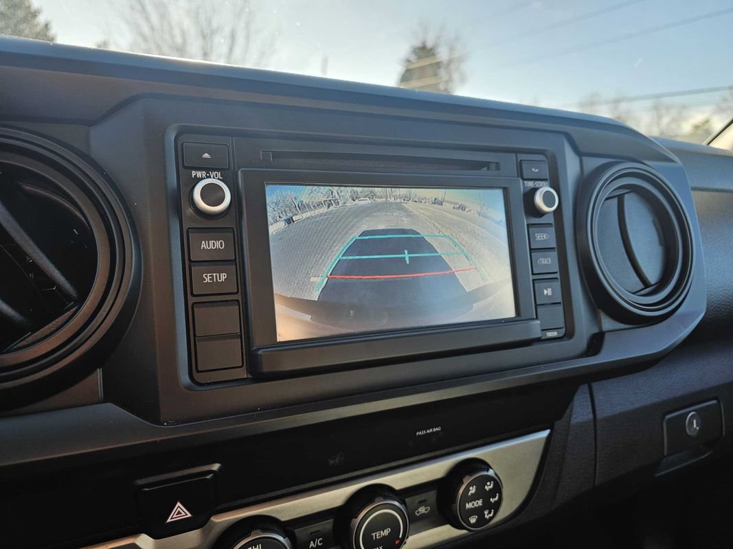 Used 2019 Toyota Tacoma SR w/ SR Convenience Package image 17