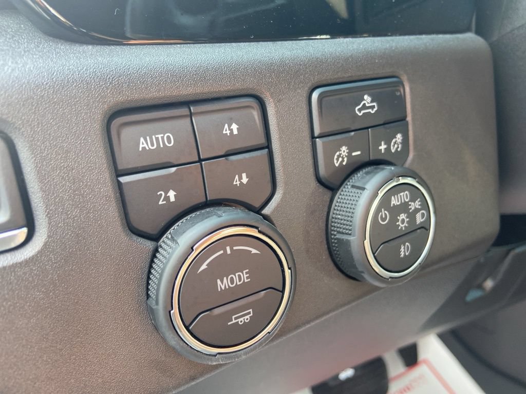 Used 2024 Chevrolet Silverado 1500 LT Trail Boss w/ Convenience Package II AWD/4WD image 14