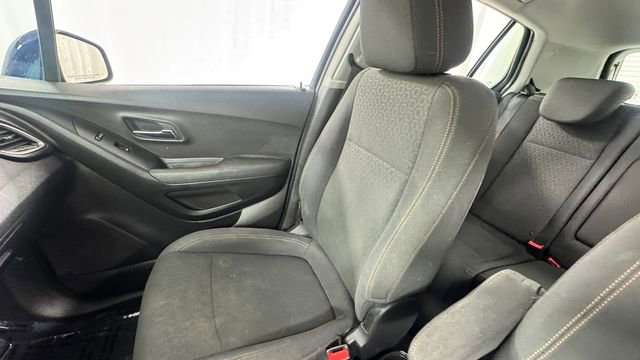 Used 2017 Chevrolet Trax LS AWD/4WD image 13