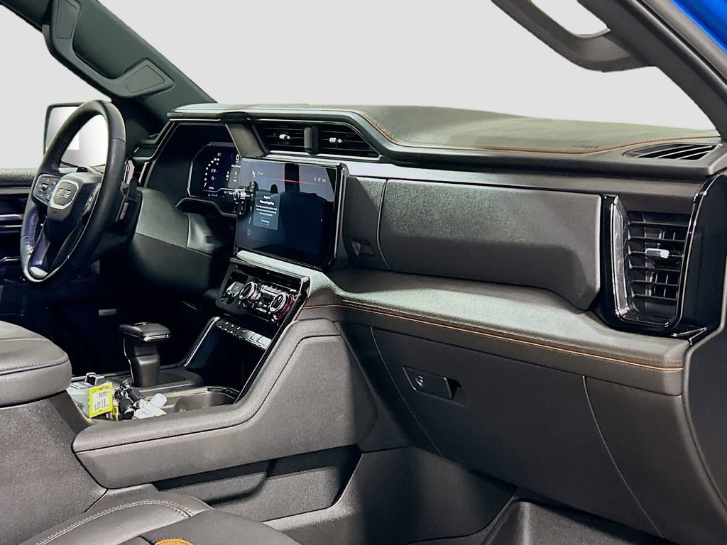 Used 2024 GMC Sierra 1500 AT4 w/ Technology Package image 28