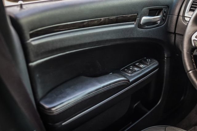 Used 2015 Chrysler 300 C RWD image 37