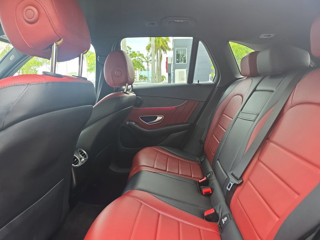 Used 2022 Mercedes-Benz GLC 300 4MATIC w/ AMG Line image 18