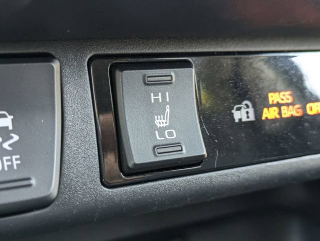 Used 2024 Toyota RAV4 XLE w/ Weather Package AWD/4WD image 28