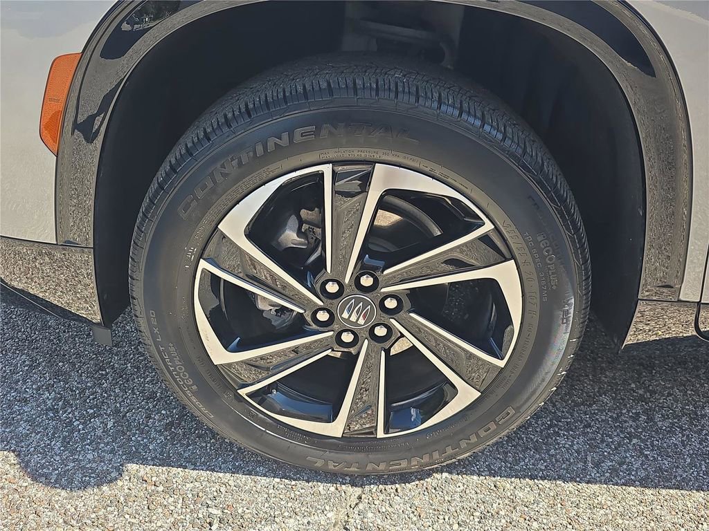 Used 2025 Buick Enclave Sport Touring w/ Power Package image 11