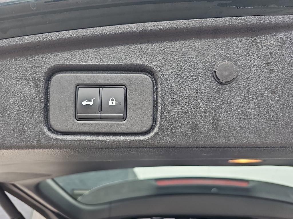 Used 2025 Nissan Pathfinder SL w/ SL Premium Package FWD image 19
