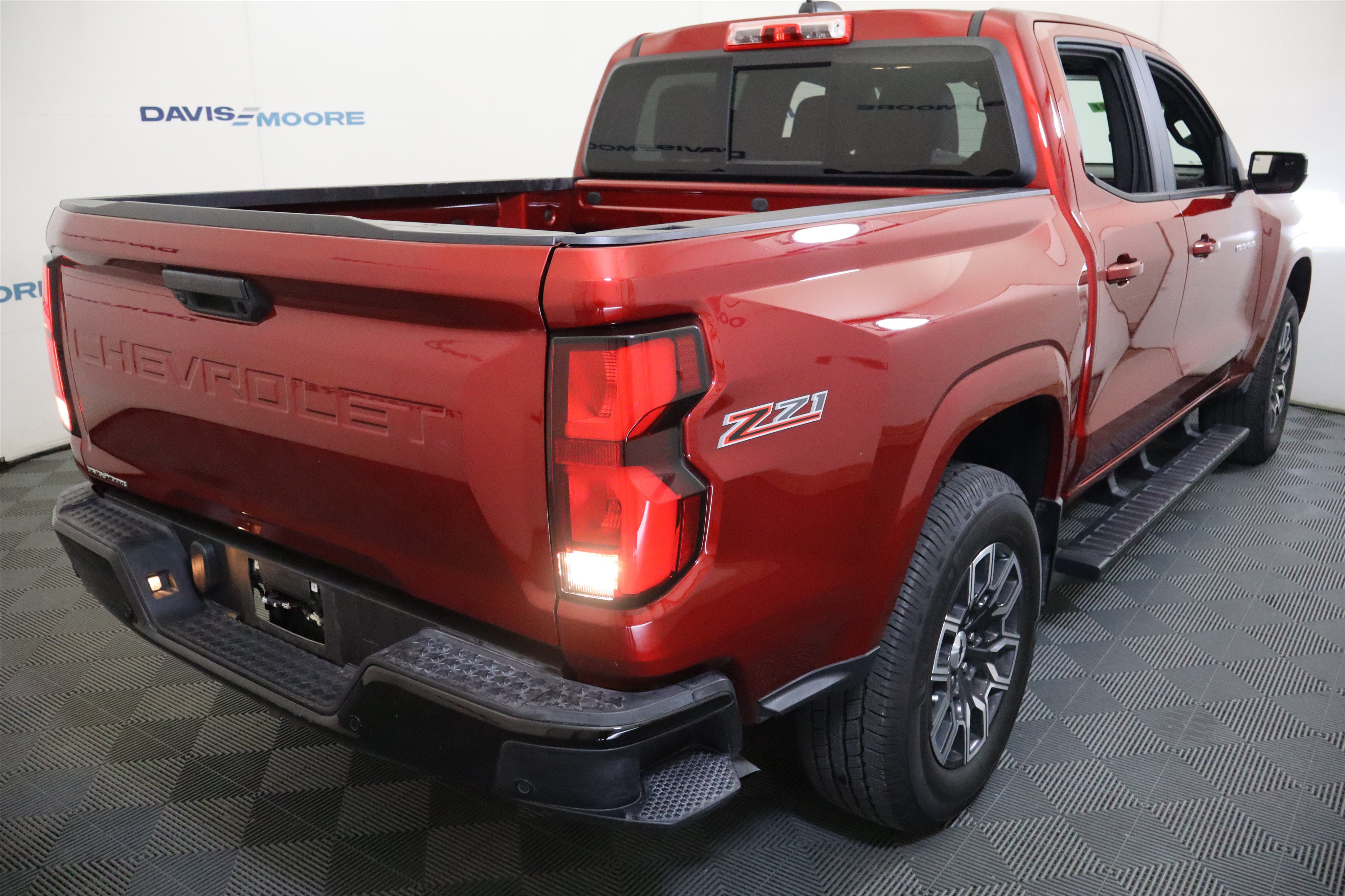 Used 2024 Chevrolet Colorado Z71 w/ Z71 Convenience Package 2 AWD/4WD image 6