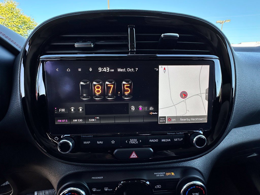 Used 2023 Kia Soul GT-Line w/ GT-Line Technology Package FWD image 30