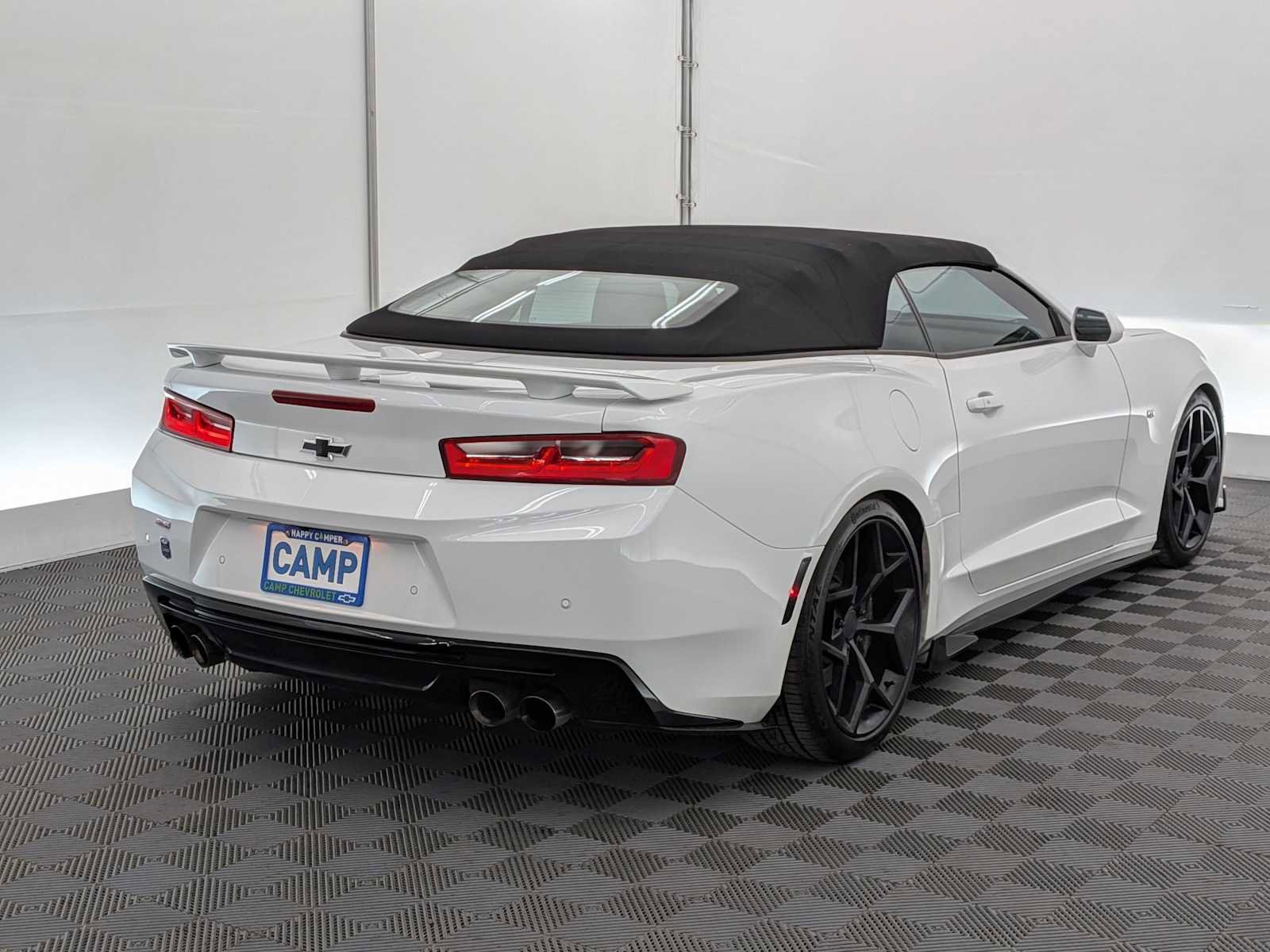 Used 2016 Chevrolet Camaro SS image 3