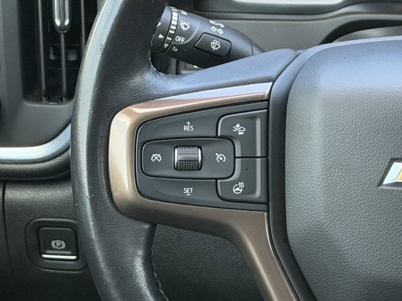 Used 2021 Chevrolet Silverado 1500 High Country w/ Technology Package AWD/4WD image 13