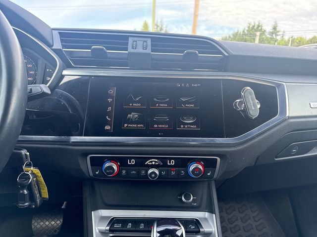 Used 2022 Audi Q3 2.0T Premium AWD/4WD image 22