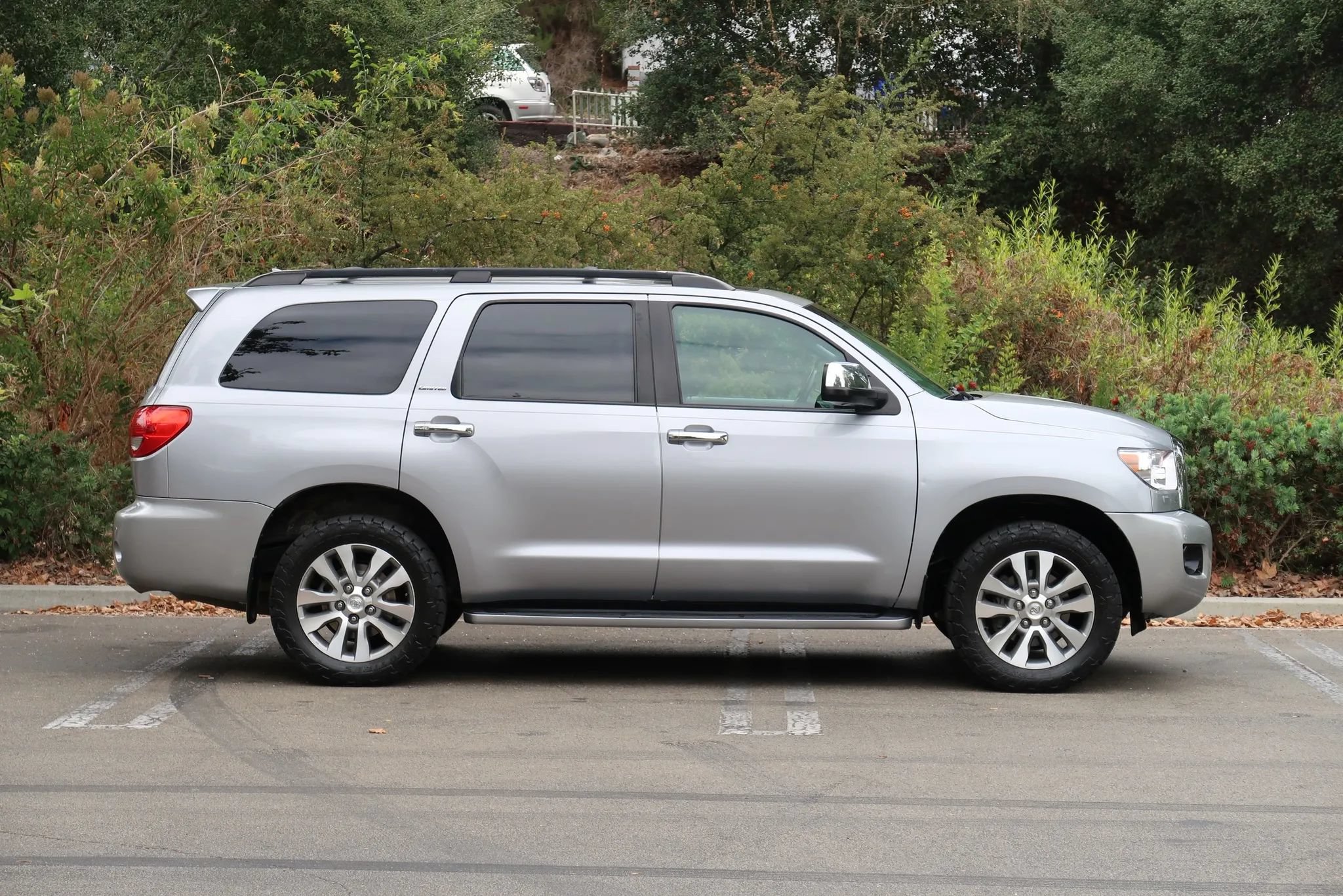 Used 2017 Toyota Sequoia Limited w/ Safety & Convenience Package AWD/4WD image 13