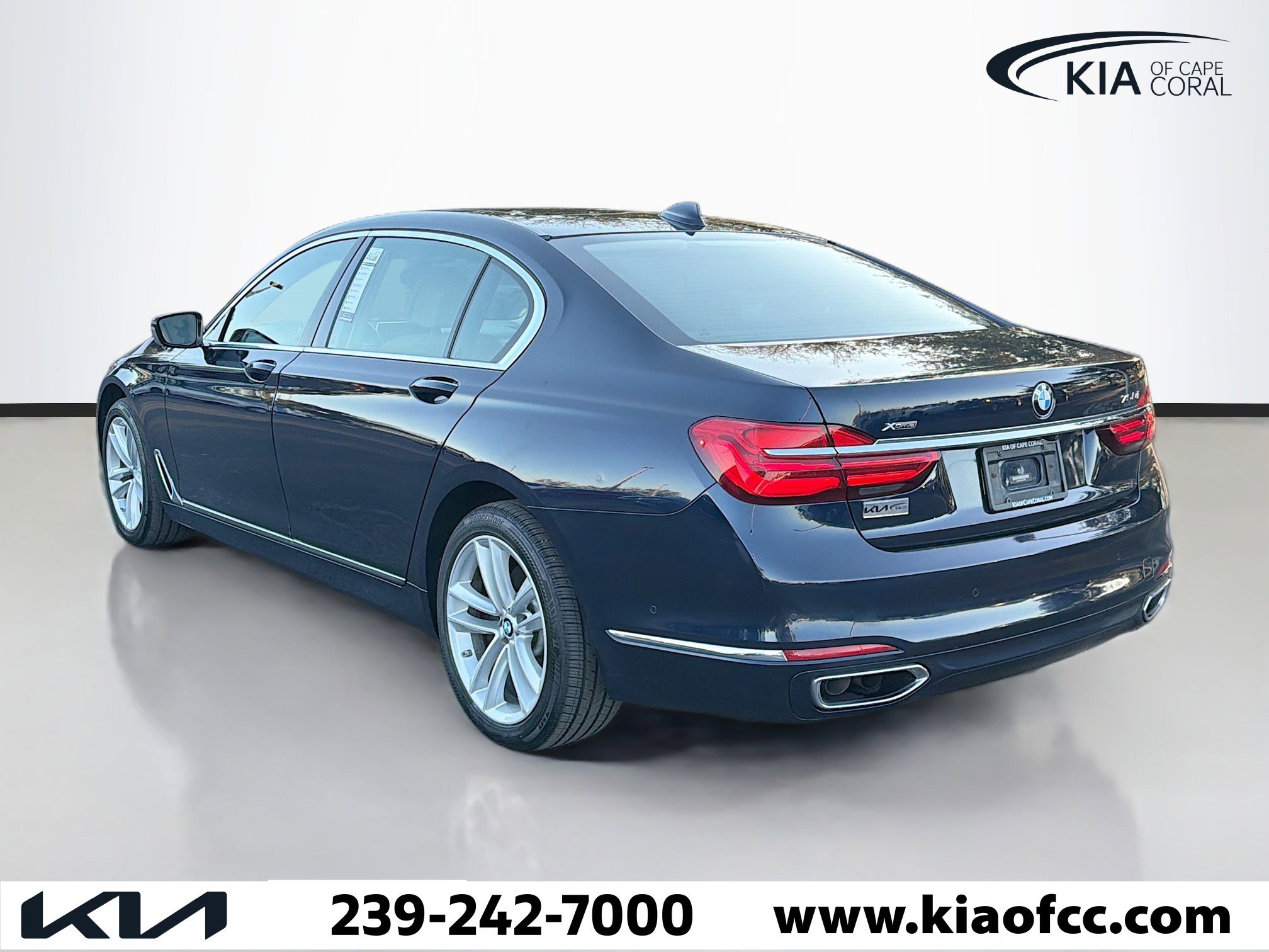 Used 2018 BMW 750i xDrive image 3