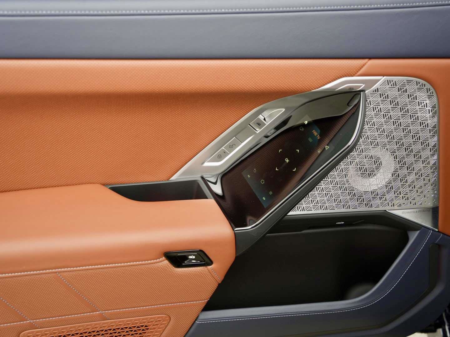 Used 2025 BMW 760i xDrive w/ Executive Package image 21