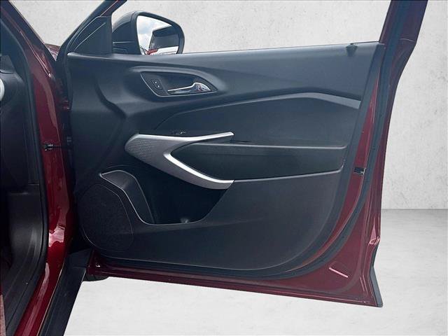 Certified 2024 Chevrolet Trax RS FWD image 19