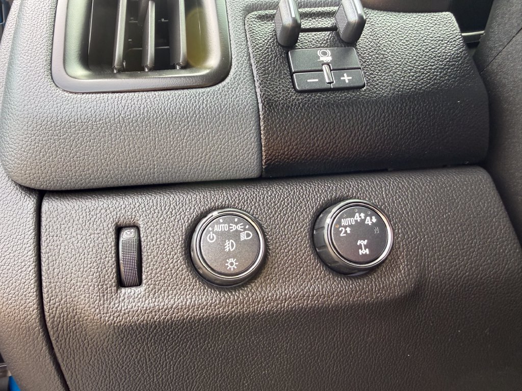 Used 2021 Chevrolet Colorado Z71 AWD/4WD image 28