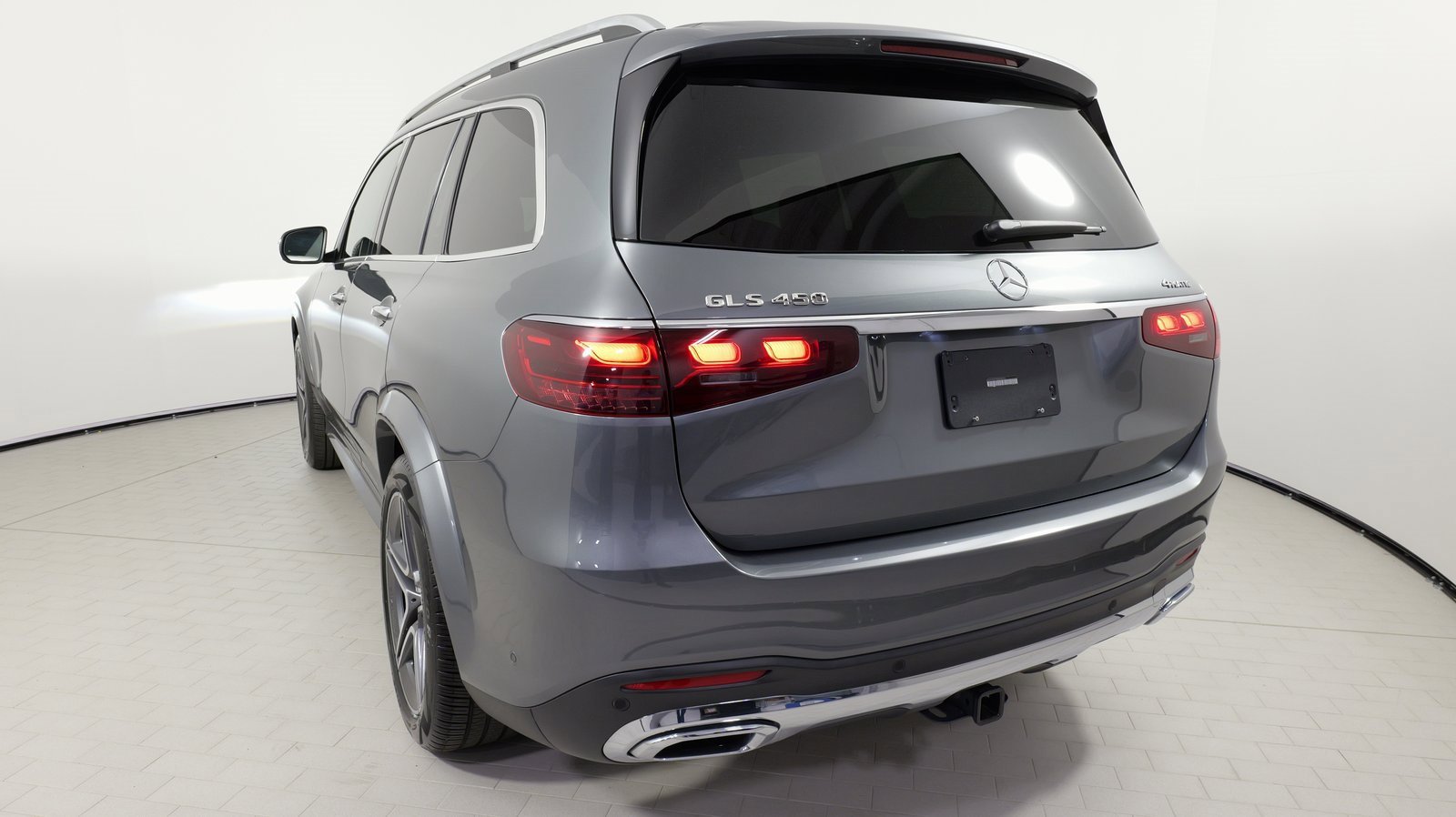 Used 2024 Mercedes-Benz GLS 450 4MATIC w/ AMG Line Exterior image 12