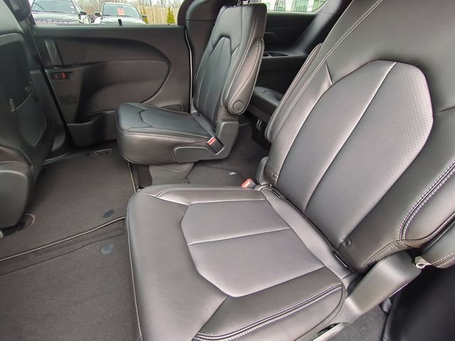 New 2026 Chrysler Voyager LX FWD image 28