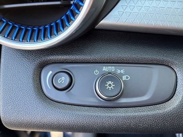 Used 2024 Chevrolet Trax LT w/ Driver Confidence Package image 16