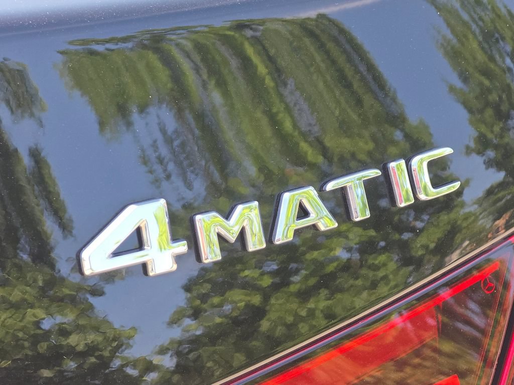 Used 2025 Mercedes-Benz C 300 4MATIC Sedan image 5
