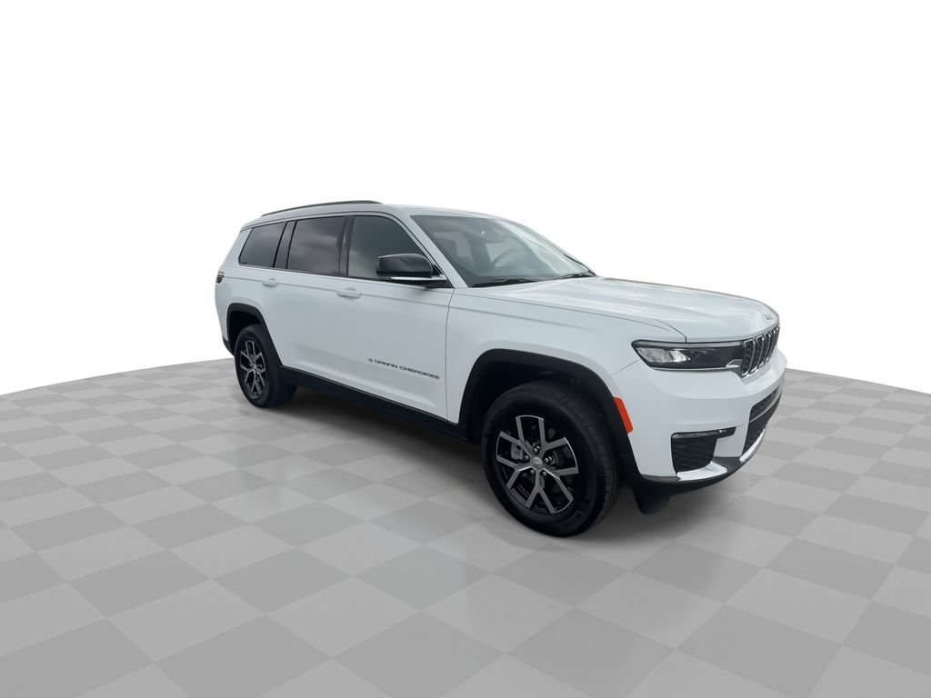 Used 2025 Jeep Grand Cherokee L Limited w/ Trailer Tow Package AWD/4WD image 2
