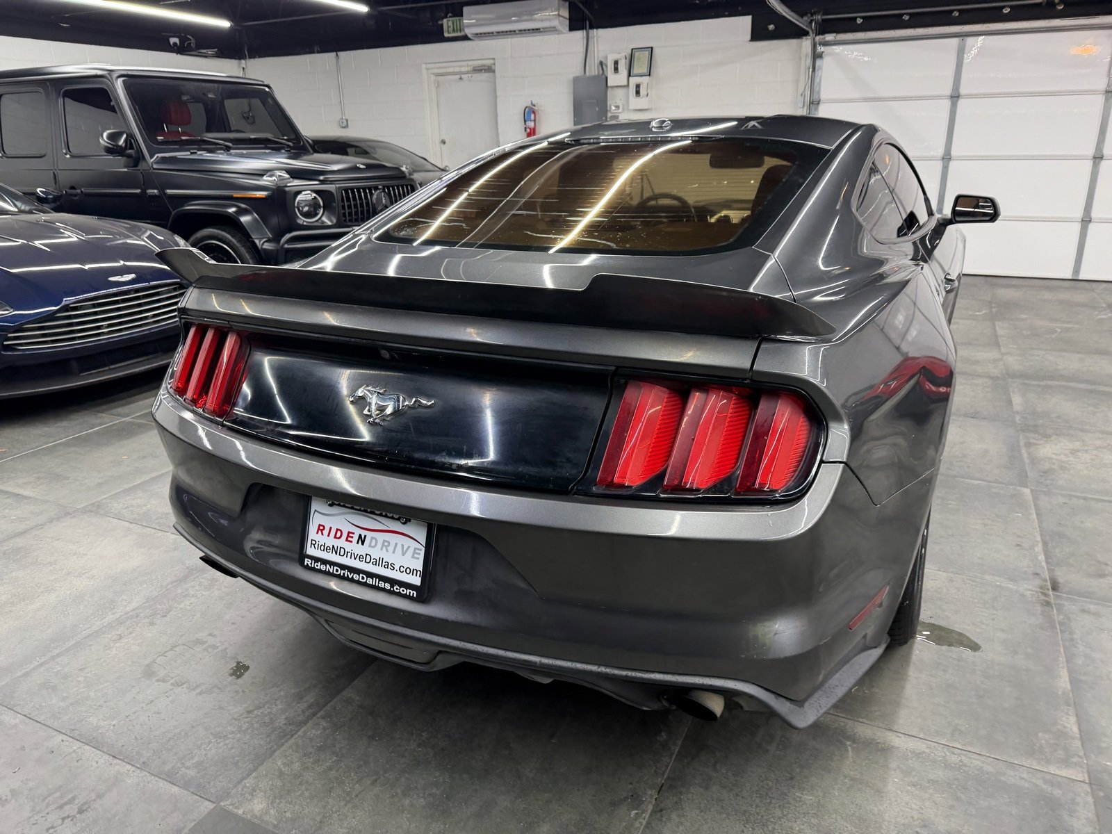 Used 2017 Ford Mustang Premium image 6
