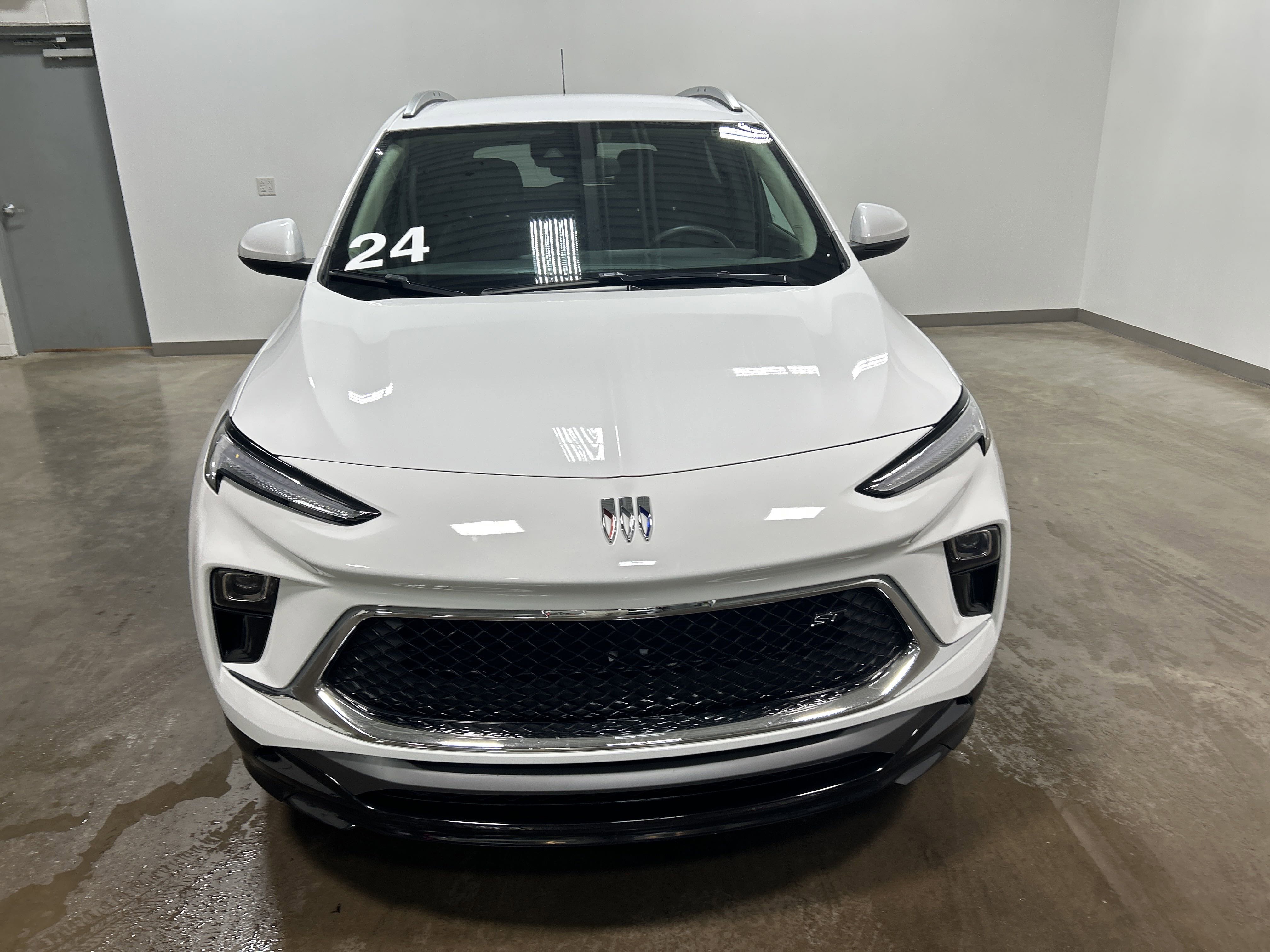 Used 2024 Buick Encore GX Sport Touring image 33