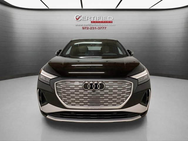 Used 2024 Audi Q4 e-tron Premium Plus w/ Premium Plus image 2