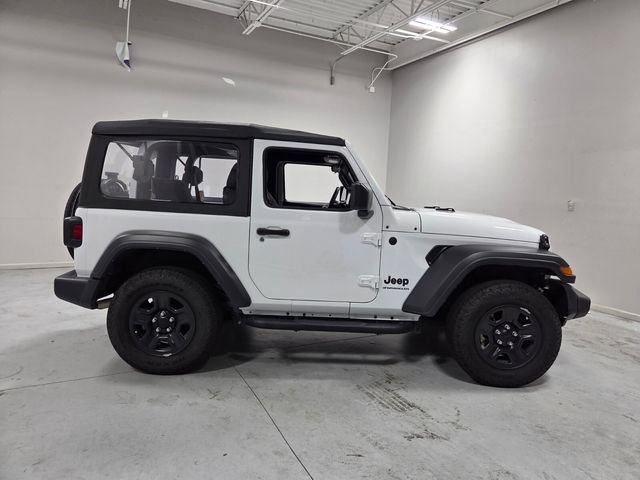 Used 2025 Jeep Wrangler Sport AWD/4WD image 12