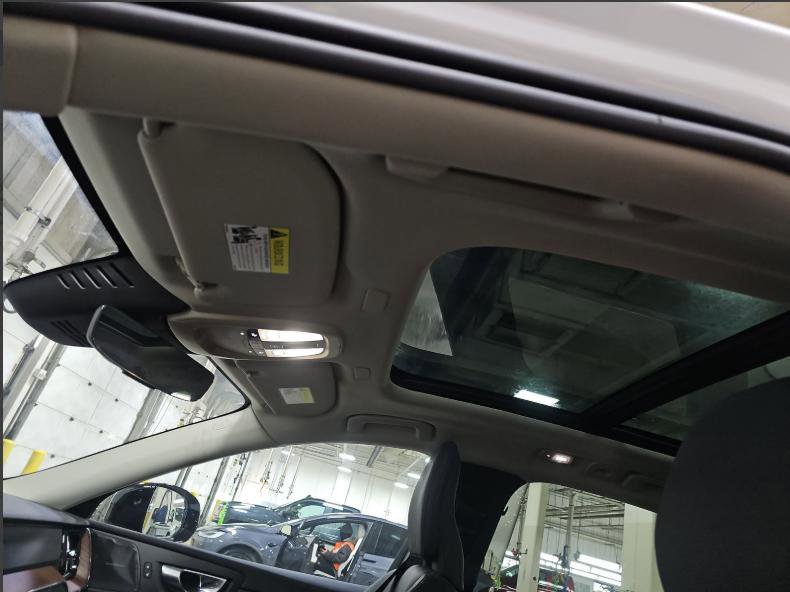 Used 2024 Volvo XC60 T8 Plus w/ Protection Package Premier image 16