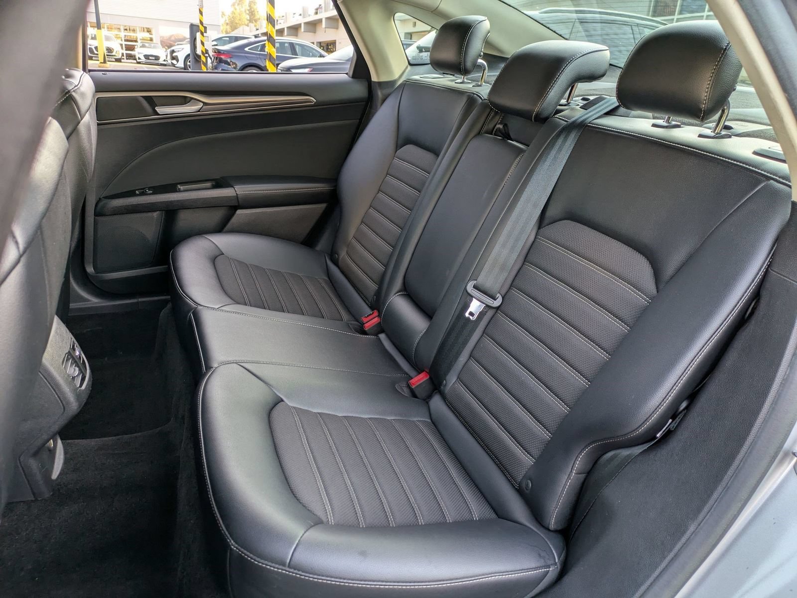 Used 2017 Ford Fusion SE w/ Equipment Group 201A FWD image 58