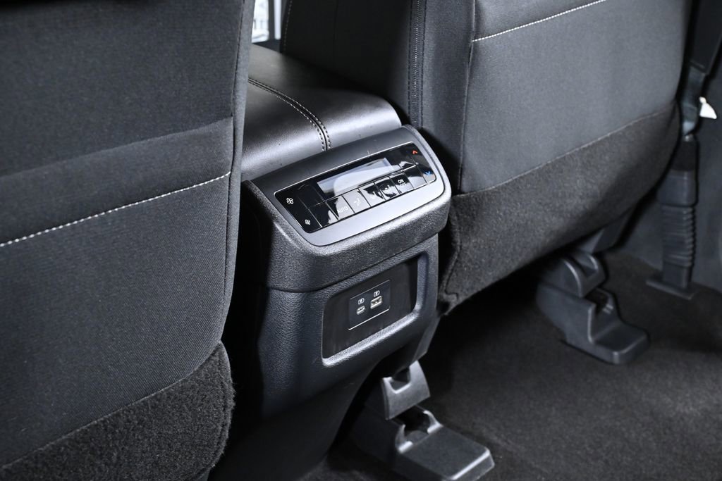 Used 2025 Nissan Pathfinder SV image 27
