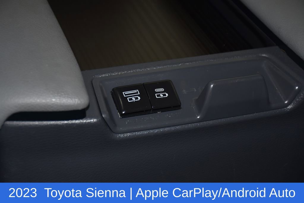 Used 2023 Toyota Sienna XLE image 26