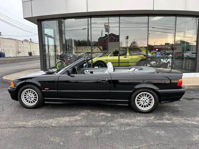 Used 1997 BMW 328i Convertible image 23