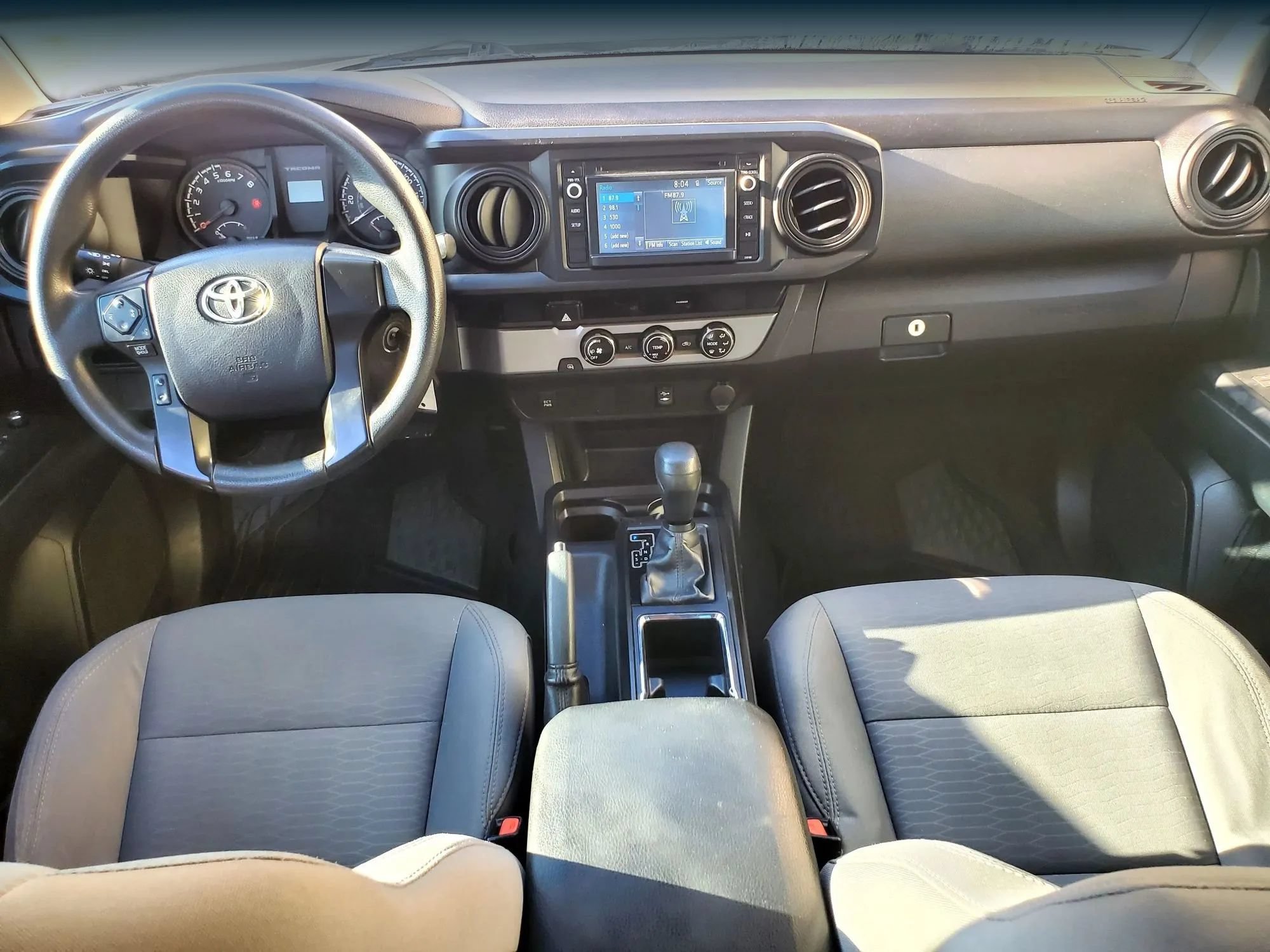 Used 2016 Toyota Tacoma SR RWD image 2