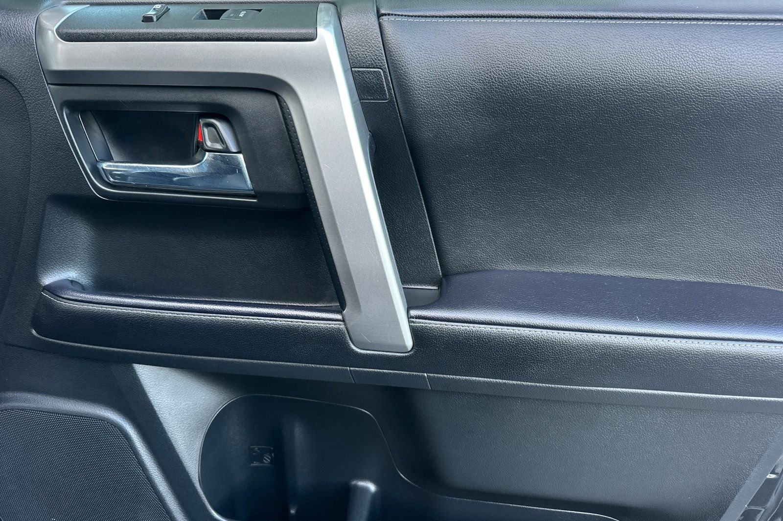 Used 2022 Toyota 4Runner SR5 Premium image 33