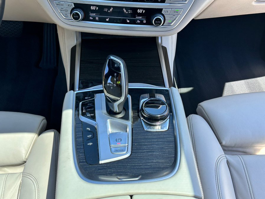Used 2016 BMW 750i xDrive AWD/4WD image 36
