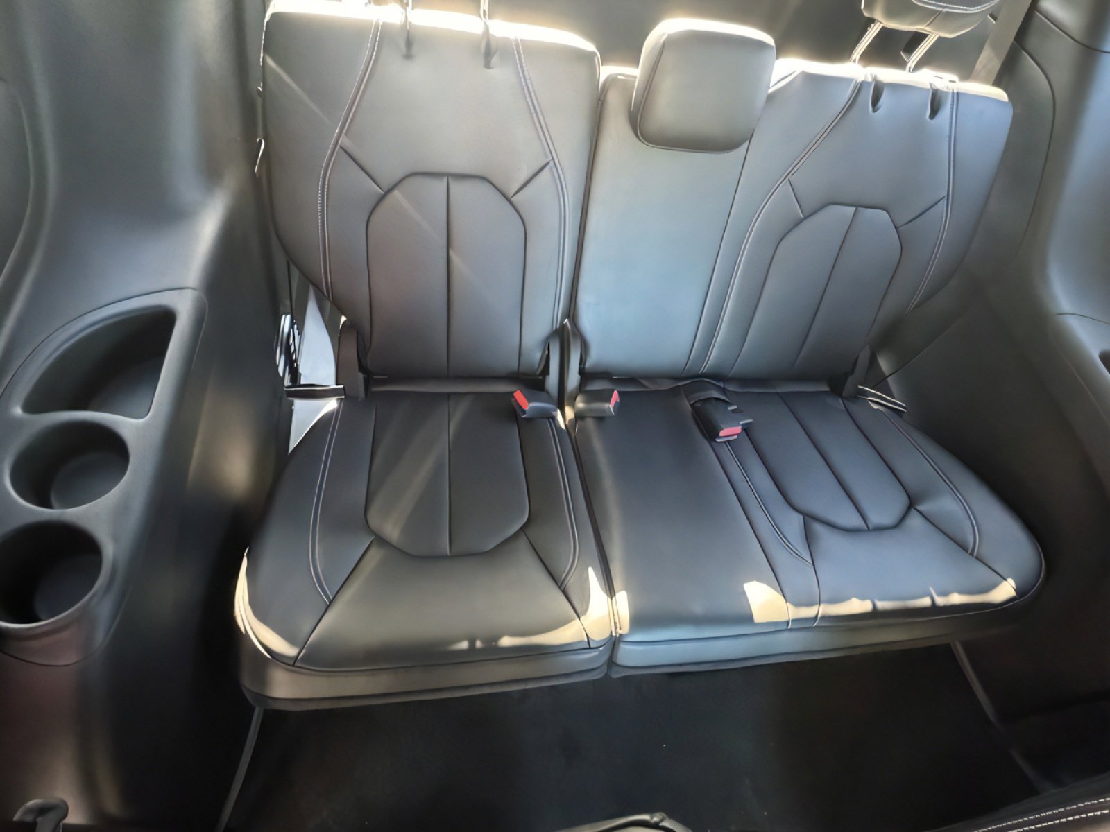New 2026 Chrysler Voyager LX image 14