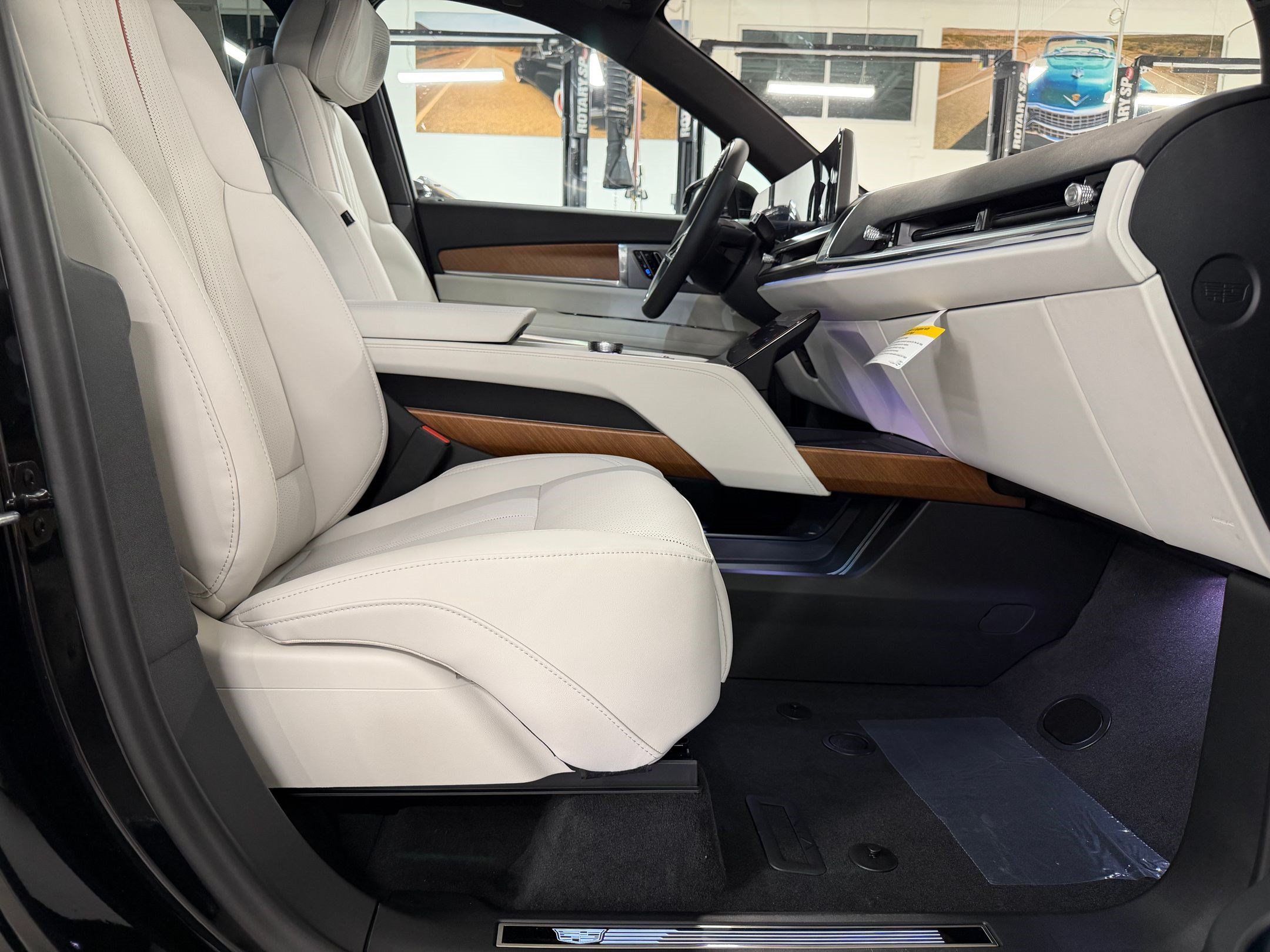 New 2027 Cadillac Vistiq Sport AWD/4WD image 28