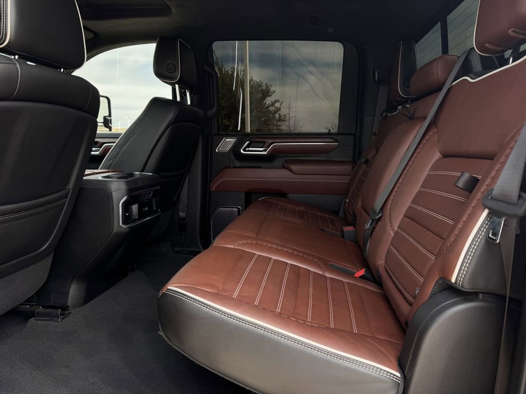 Used 2024 GMC Sierra 3500 Denali Ultimate image 30