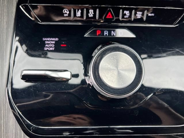 Used 2024 Jeep Wagoneer L Series II w/ Flexible Seating Group AWD/4WD image 26