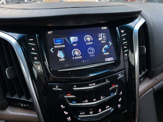 Used 2017 Cadillac Escalade Premium Luxury image 6