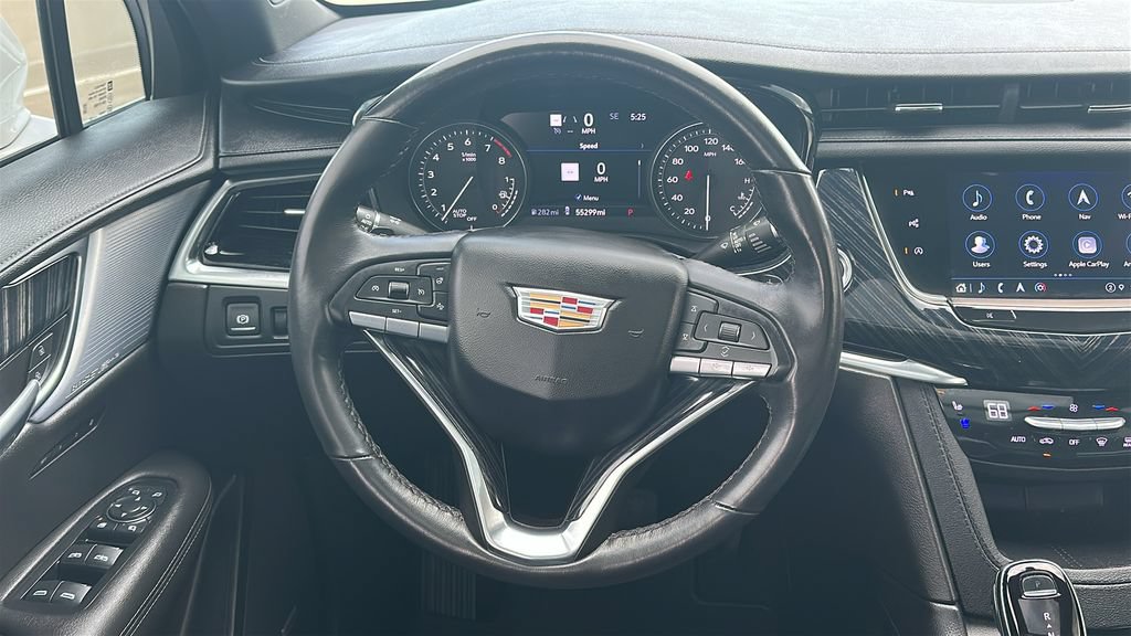 Used 2024 Cadillac XT6 Premium Luxury w/ Technology Package FWD image 23