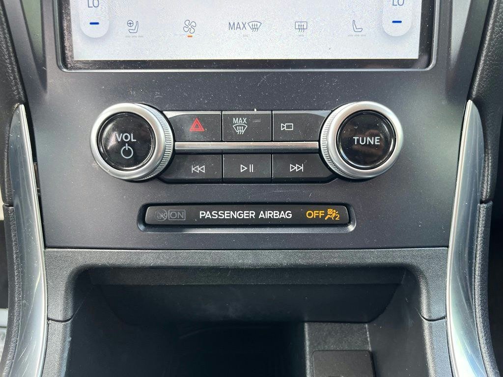 Used 2023 Ford Edge Titanium w/ Cargo Accessory Package AWD/4WD image 15