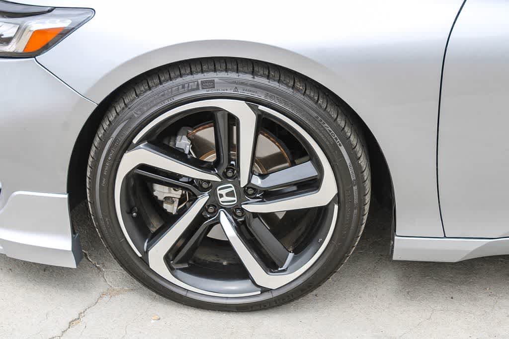 Used 2019 Honda Accord Sport image 5