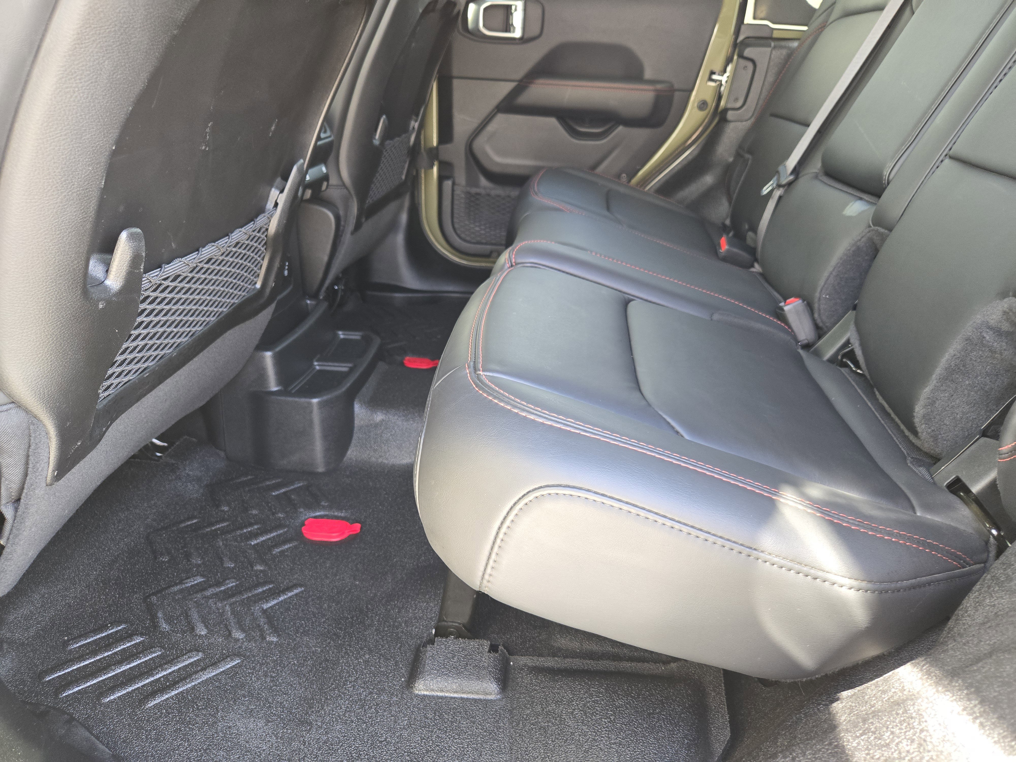 Used 2025 Jeep Wrangler Unlimited Rubicon AWD/4WD image 31