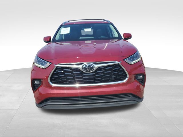 Used 2023 Toyota Highlander Limited image 3