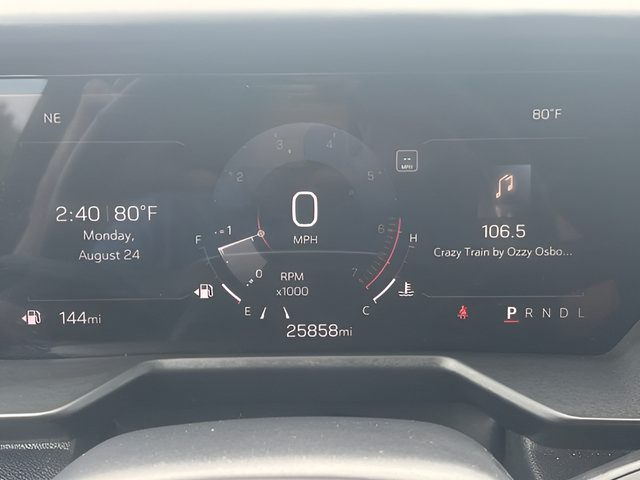 Used 2025 GMC Acadia Elevation FWD image 21